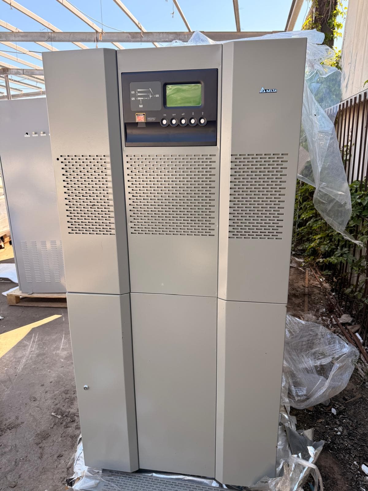 מערכת אל-פסק תעשייתית תלת-פאזית Delta NT-60K, 60kVA – חדשה/כחדשה