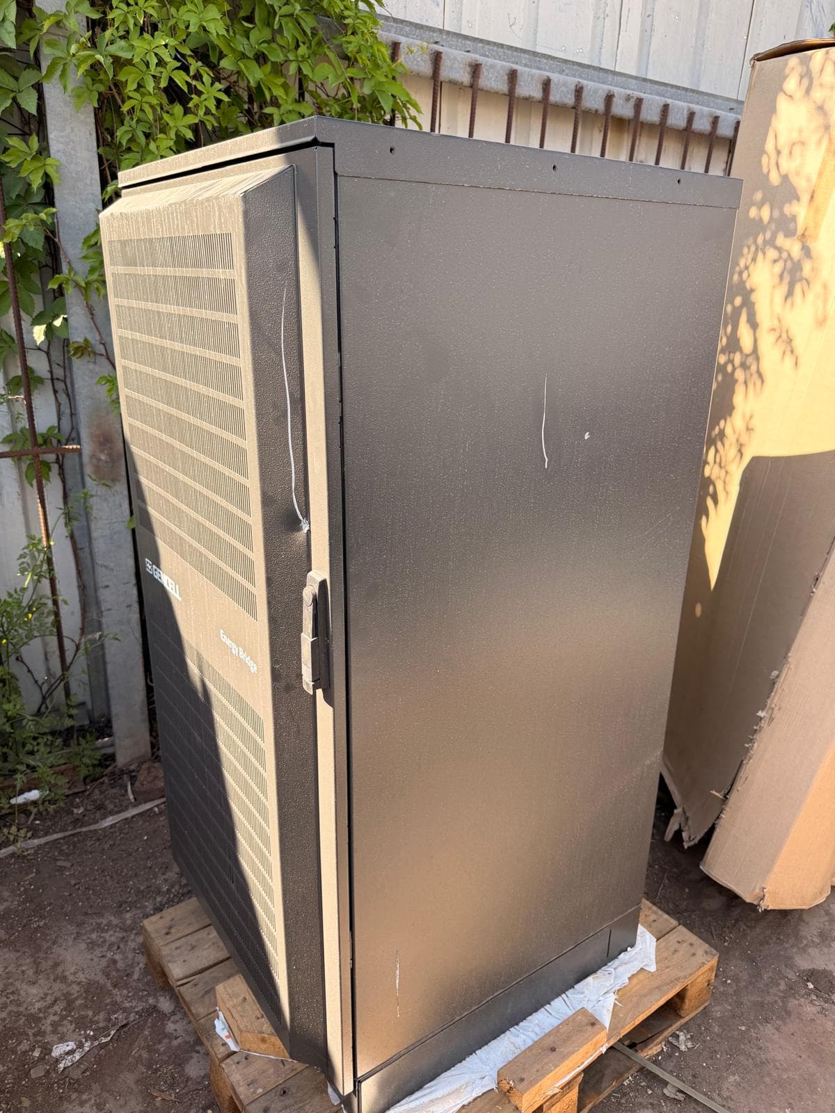 מערכת אל-פסק תעשייתית תלת-פאזית Delta NT-60K, 60kVA – חדשה/כחדשה
